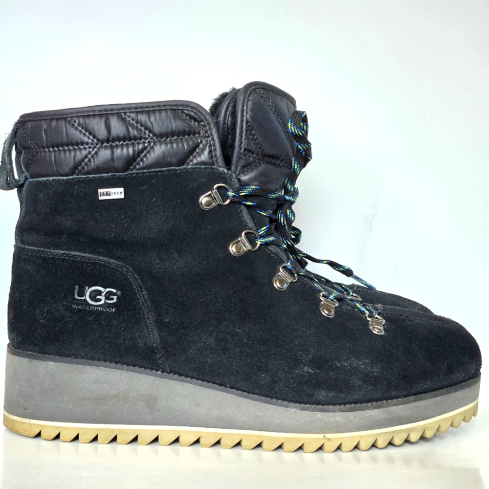 Ugg birch winter boots size 10